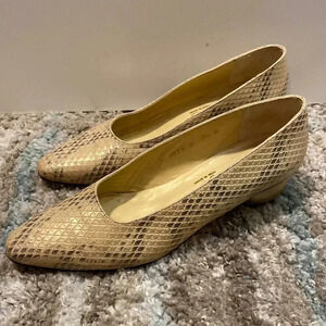Norma B snake Skin Pattern Pumps Size 7.5 A109